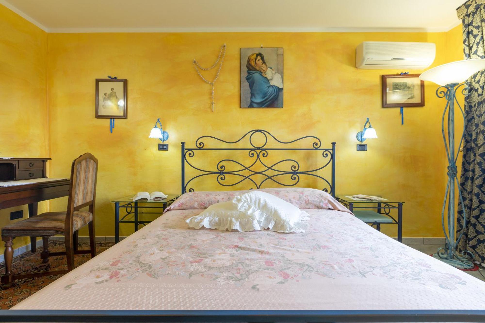 Villa Maria Antonietta Sassari Bagian luar foto